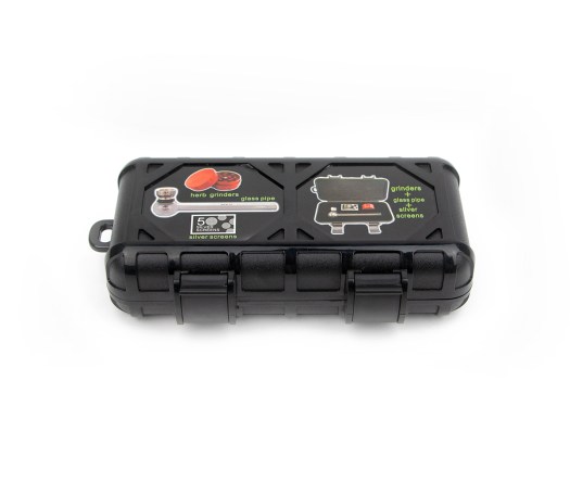 Glass Pipe and Grinder in Hard Case Travelbox - Waterpijp-bong.nl