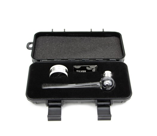 Glass Pipe and Grinder in Hard Case Travelbox - Waterpijp-bong.nl